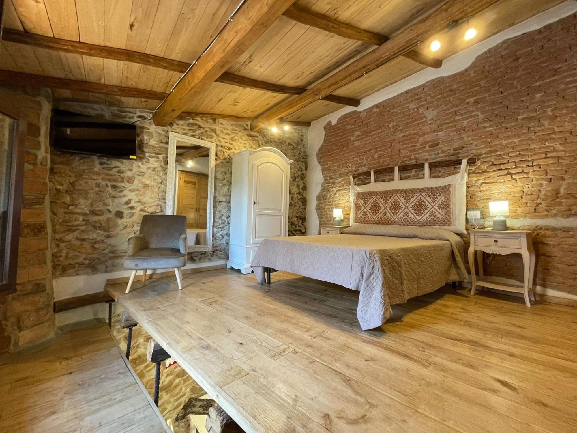 Apartment Antica Dimora Fora E' Muros Ammentos Posada (Sardinia)